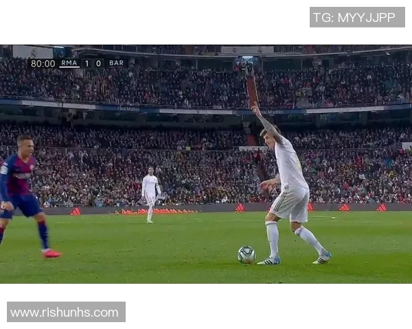 维尼修斯在球场上的魅力与成就如何赢得球迷的热爱与崇拜