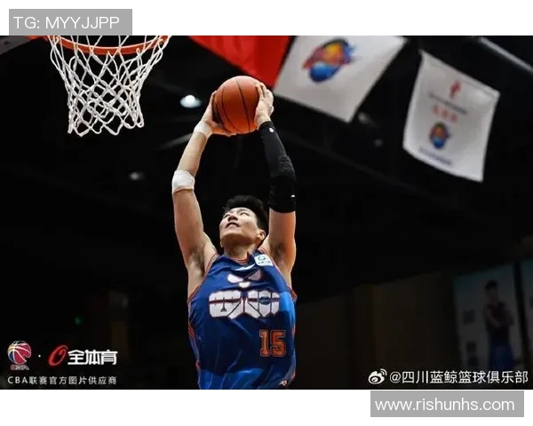 广东男篮与四川男篮激战正酣谁能在这场对决中笑到最后